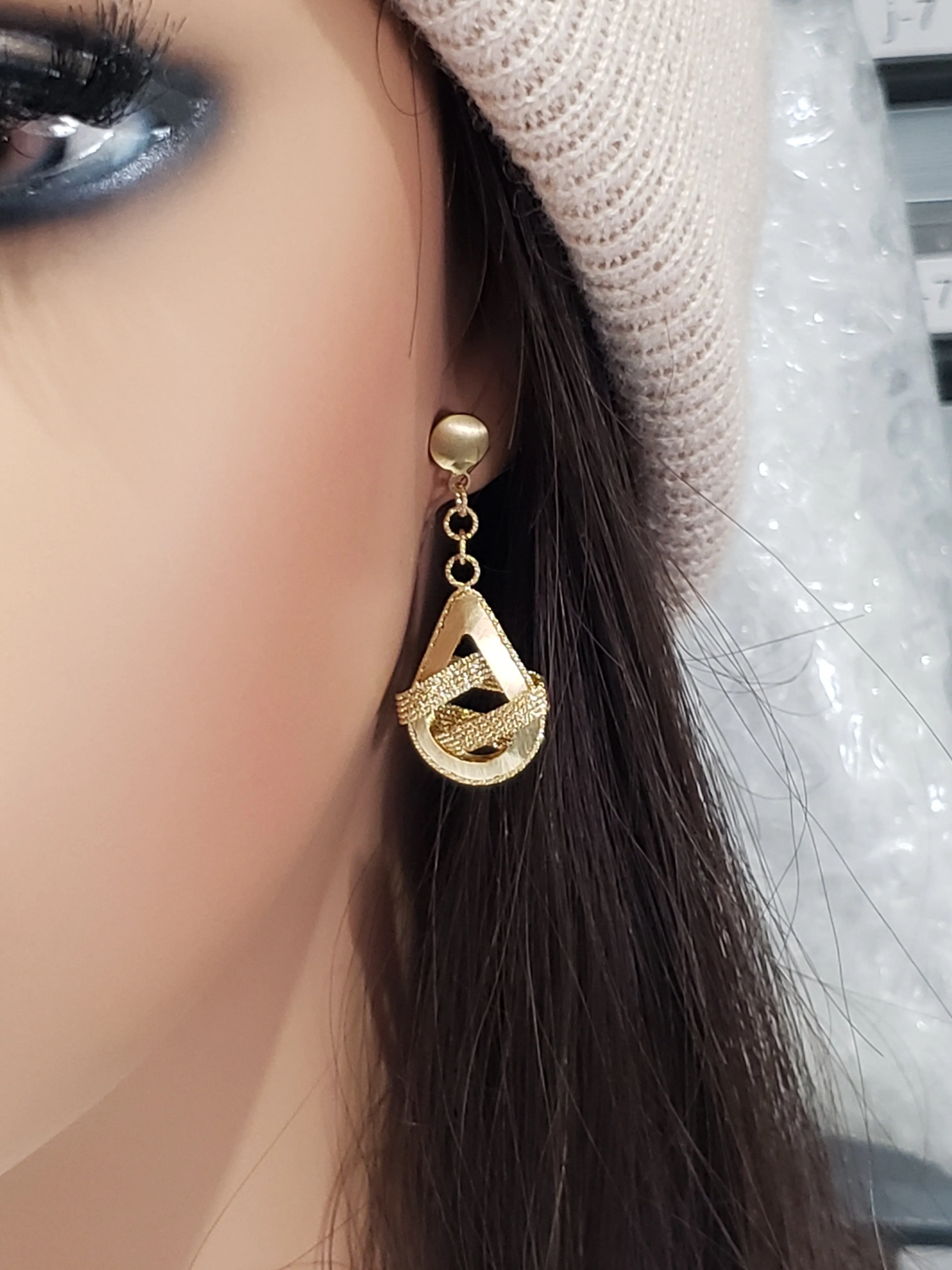 14K Gold Diamond Cut Weaved Teardrop Hanging Earrings