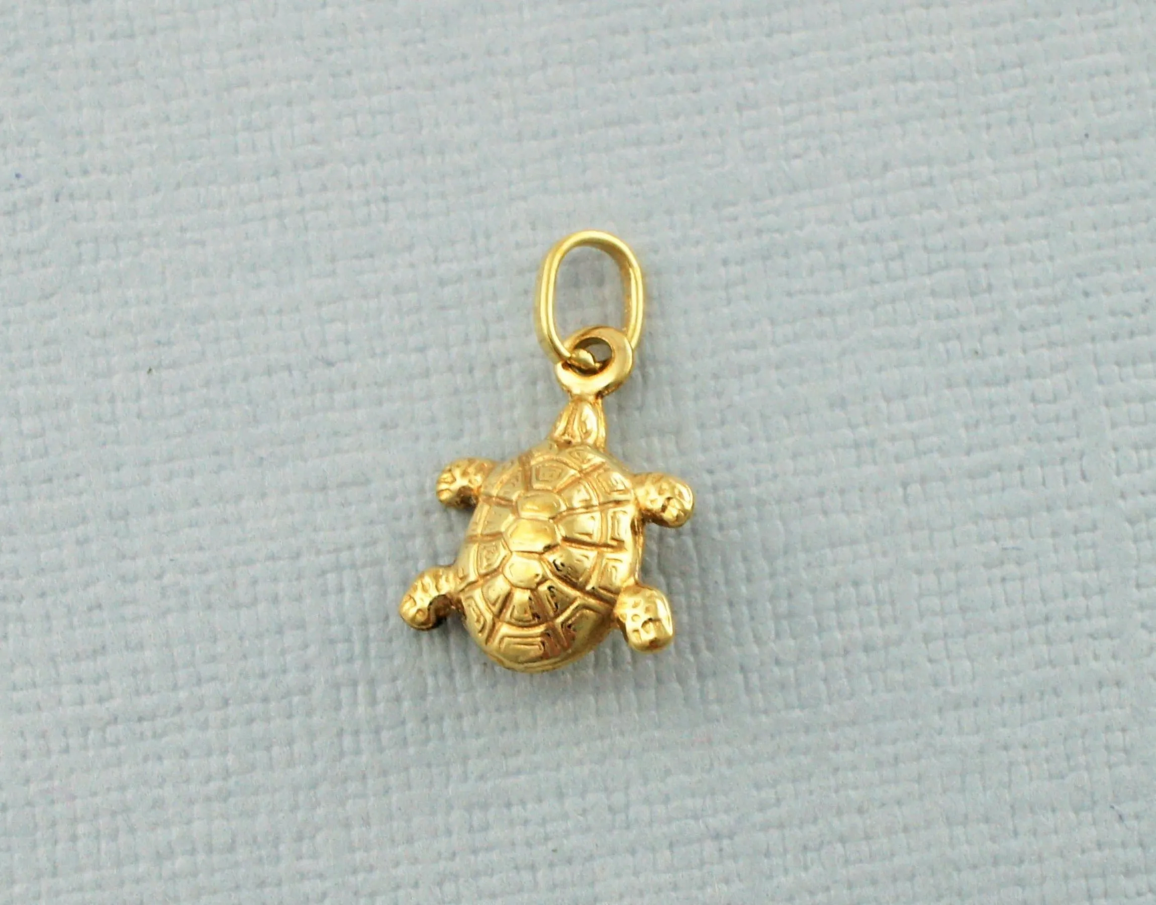 9ct Yellow Gold Turtle Charm - Pendant