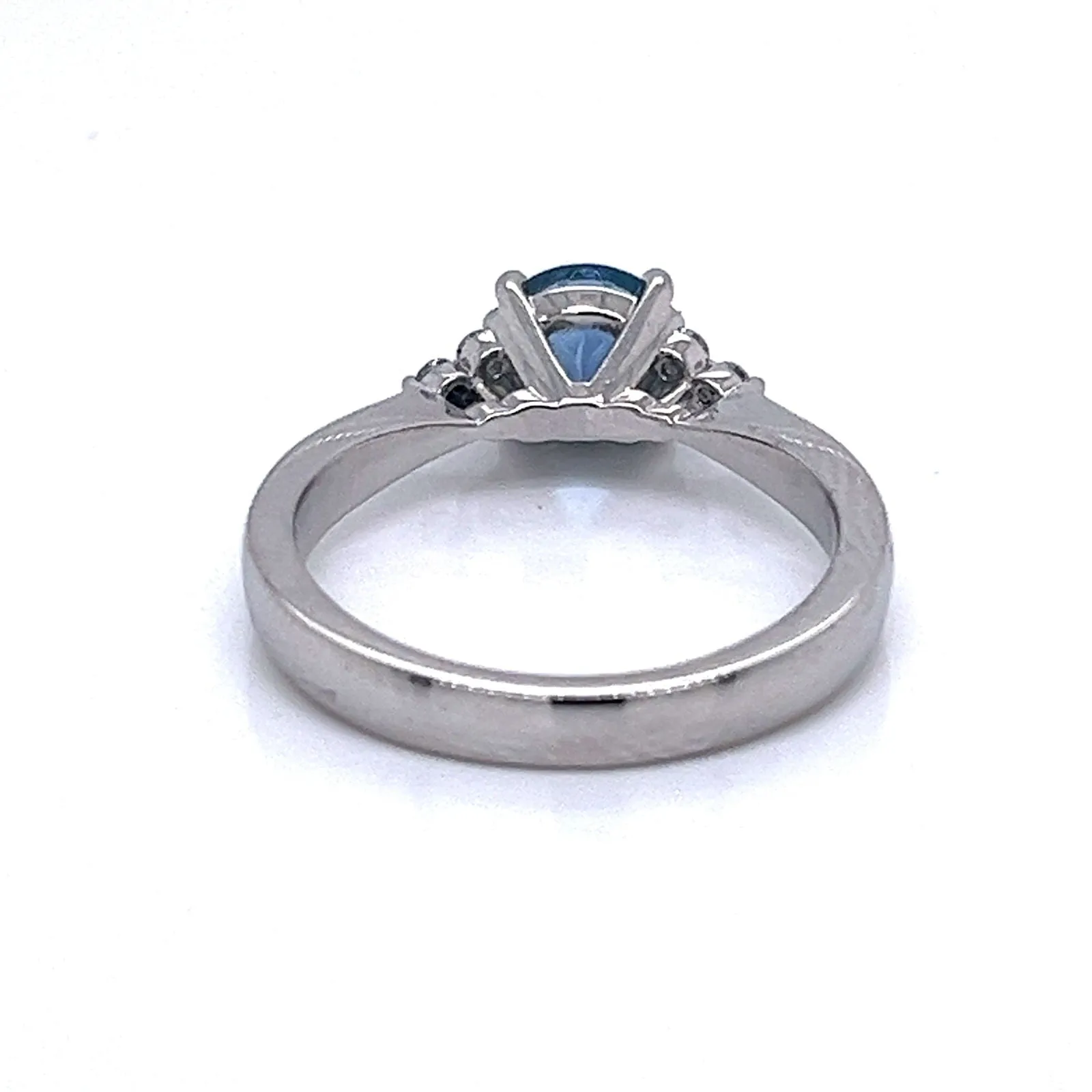 AQUA & DIAMOND PLATINUM TREFOIL RING