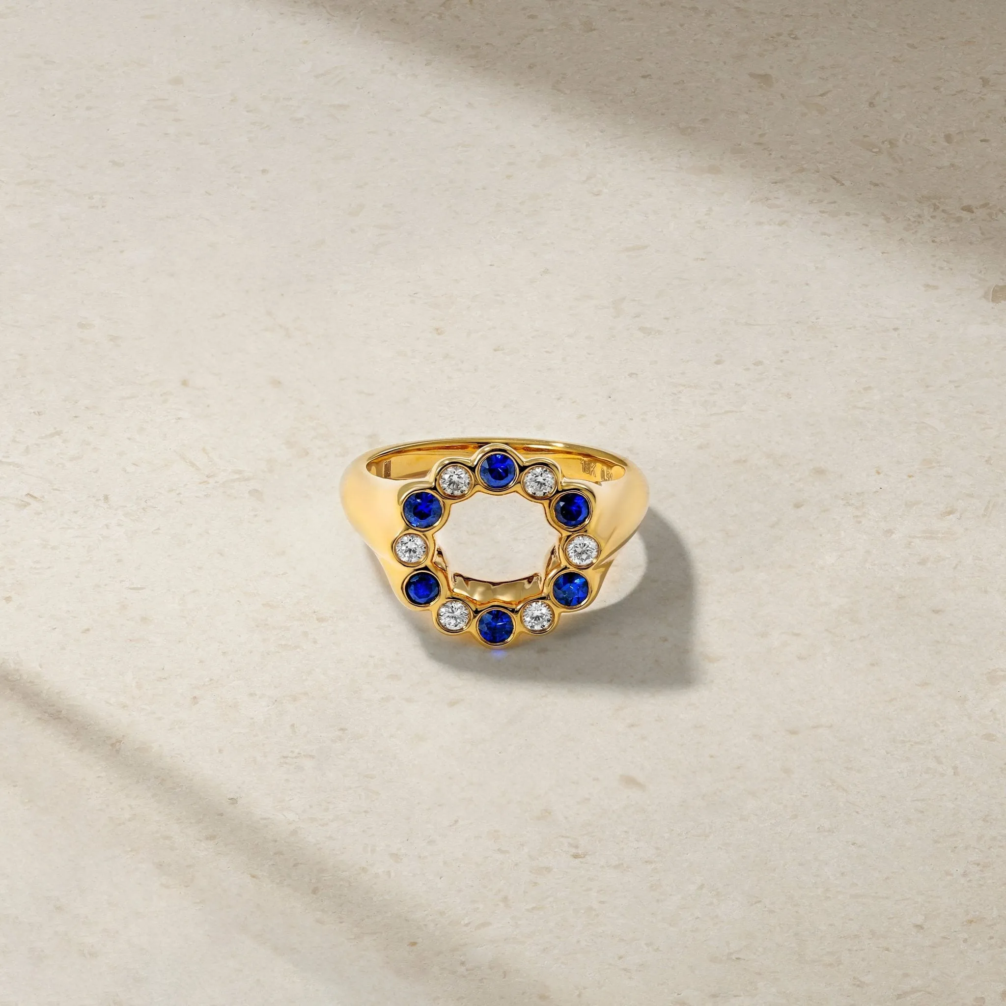 Bubbly Continuity Sapphire and Diamond Signet Ring