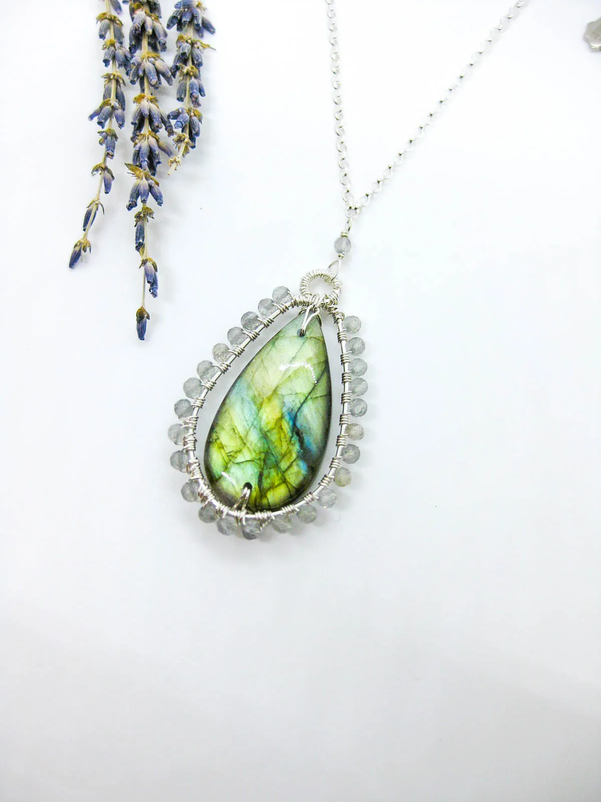 Peony: Labradorite 22 Necklace - n603oak