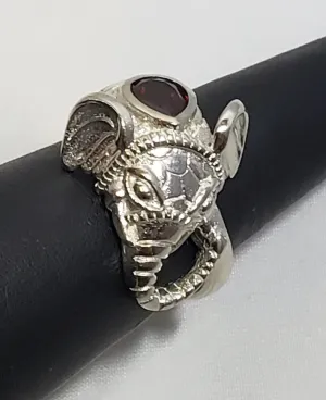 Size 9 Mozambique Garnet 1.25 ctw Elephant Head Ring in Platinum over Copper