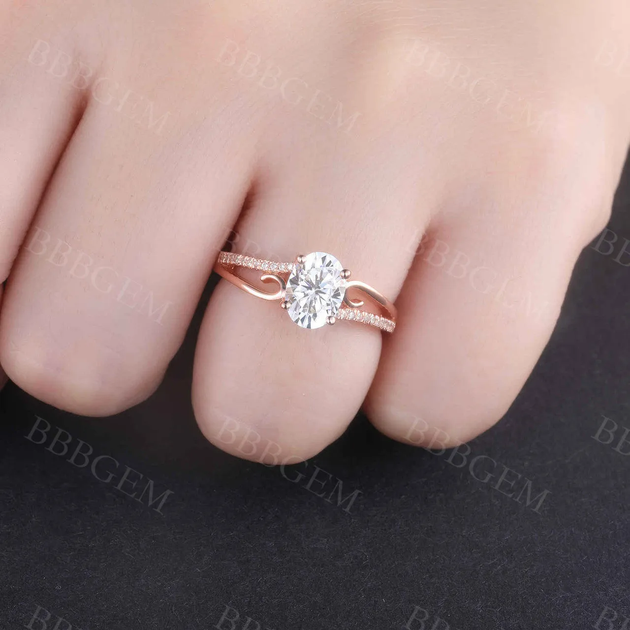 Vintage Moissanite Engagement Ring Antique Curve Solitaire Ring Women Anniversary Jewelry