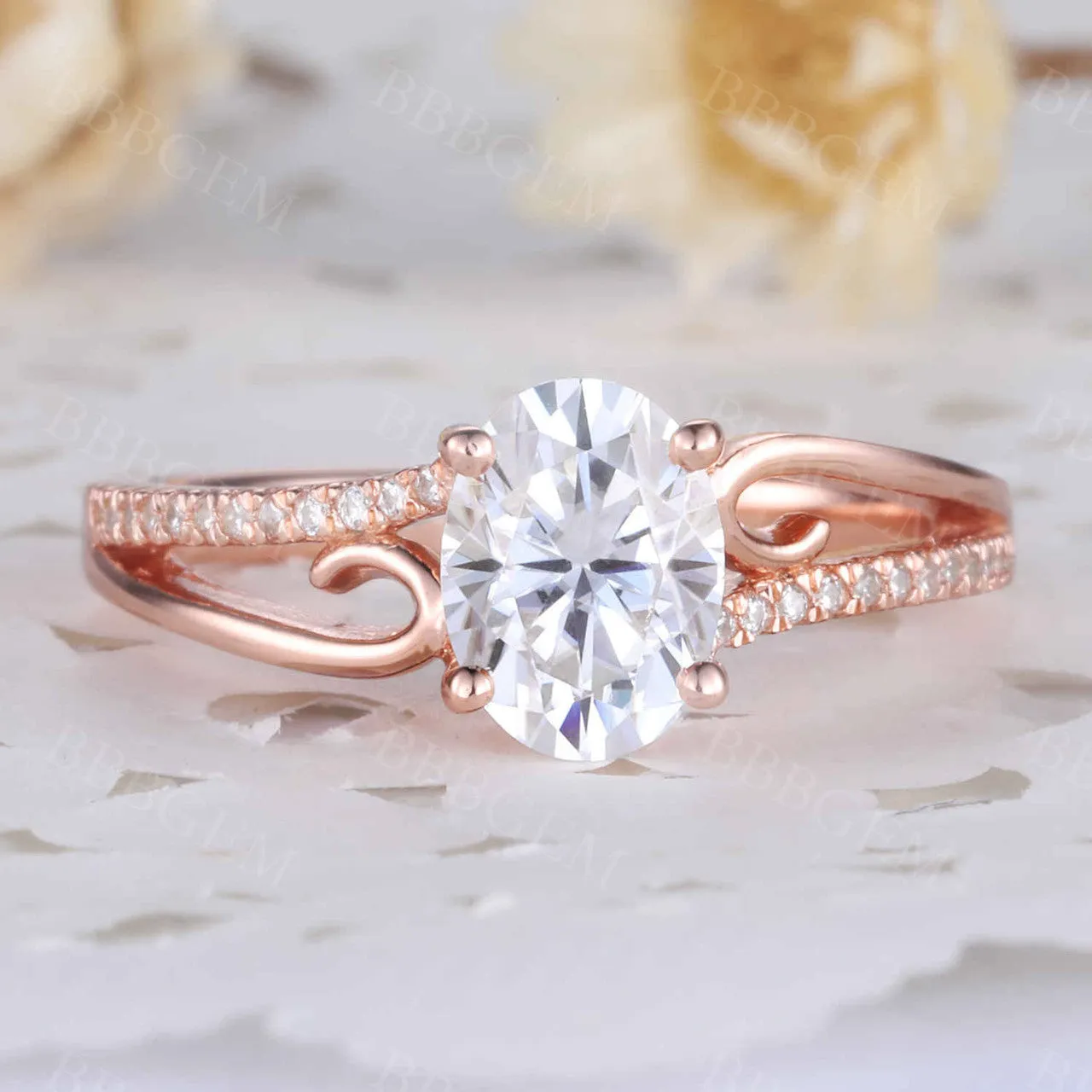 Vintage Moissanite Engagement Ring Antique Curve Solitaire Ring Women Anniversary Jewelry