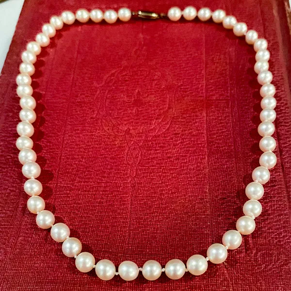 Vintage Single Strand Pearl Necklace